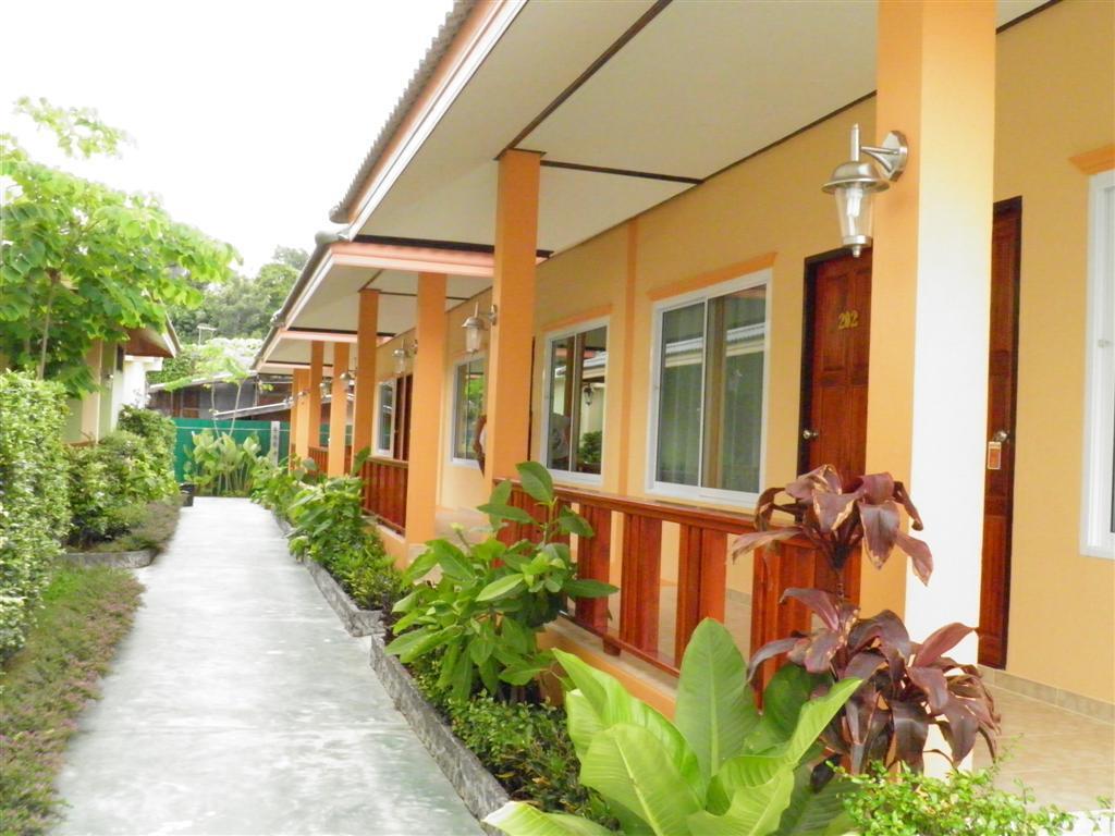 Ruen Narisra Resort Sukhothai Exterior photo