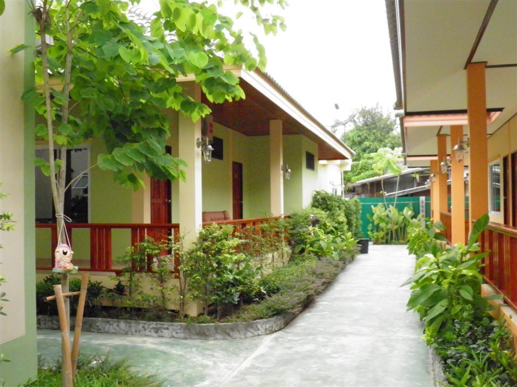 Ruen Narisra Resort Sukhothai Exterior photo