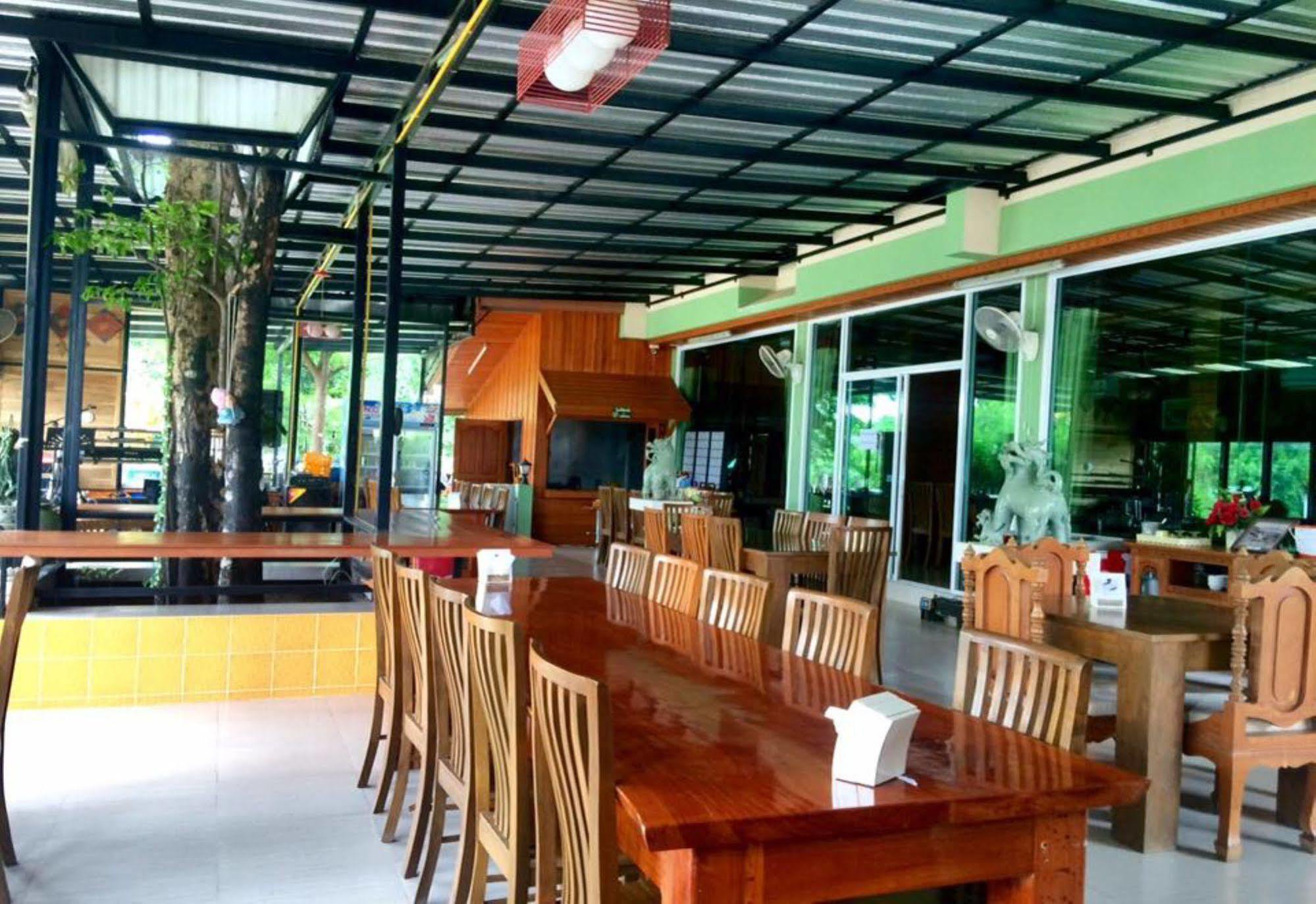 Ruen Narisra Resort Sukhothai Exterior photo