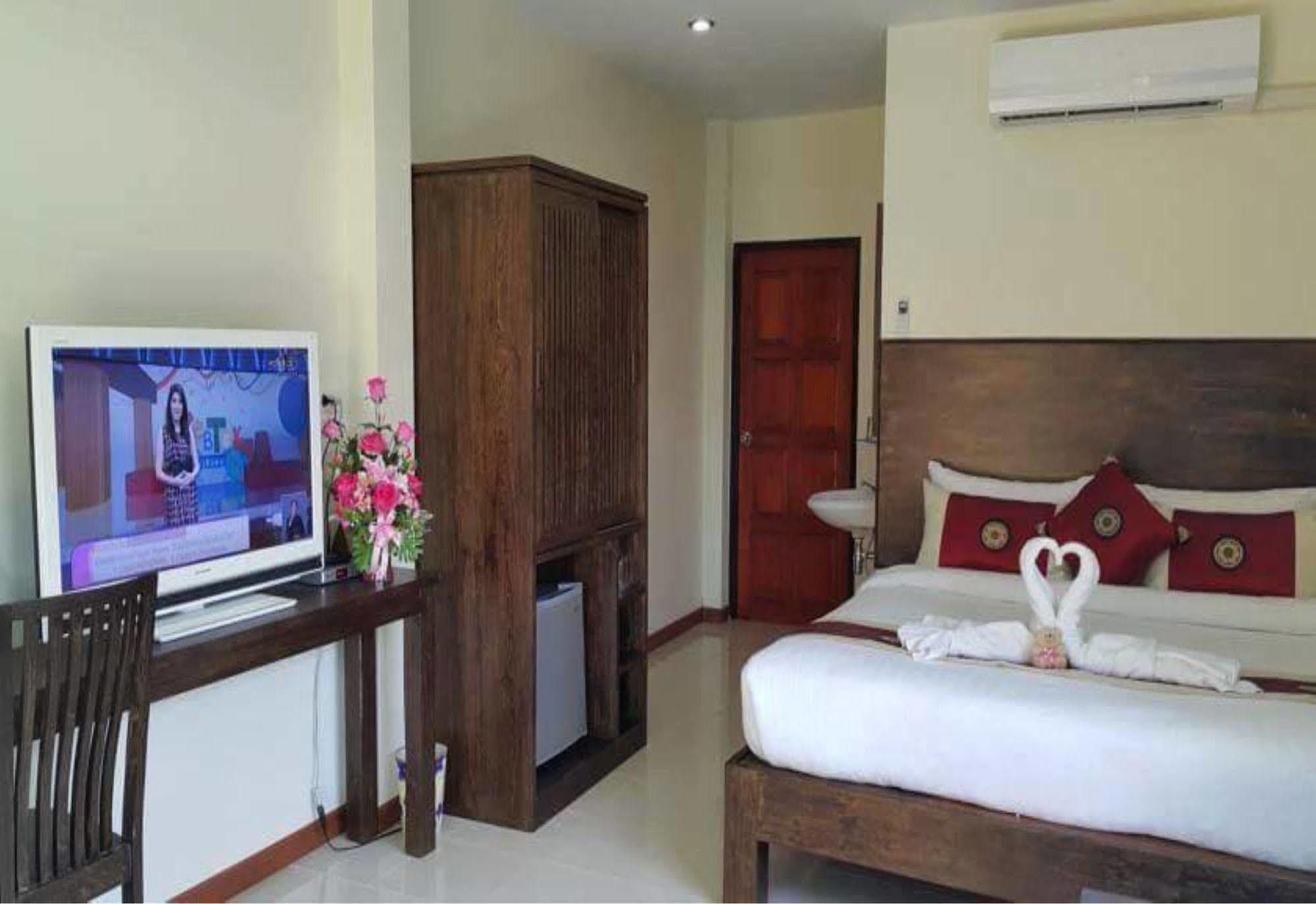 Ruen Narisra Resort Sukhothai Exterior photo