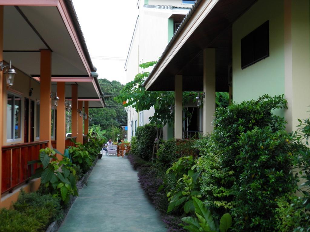 Ruen Narisra Resort Sukhothai Exterior photo
